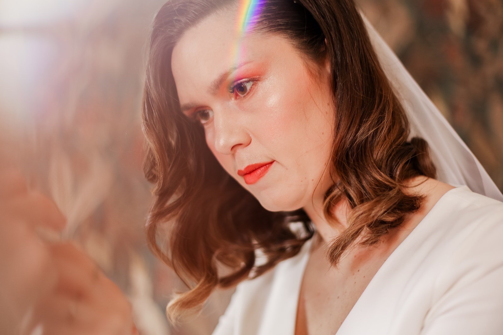 Chignon sophistiqué pour mariage ou anniversaire réalisé à domicile avec essai et style chic personnalisé Villefranche sur Saône dans le Beaujolais 69400