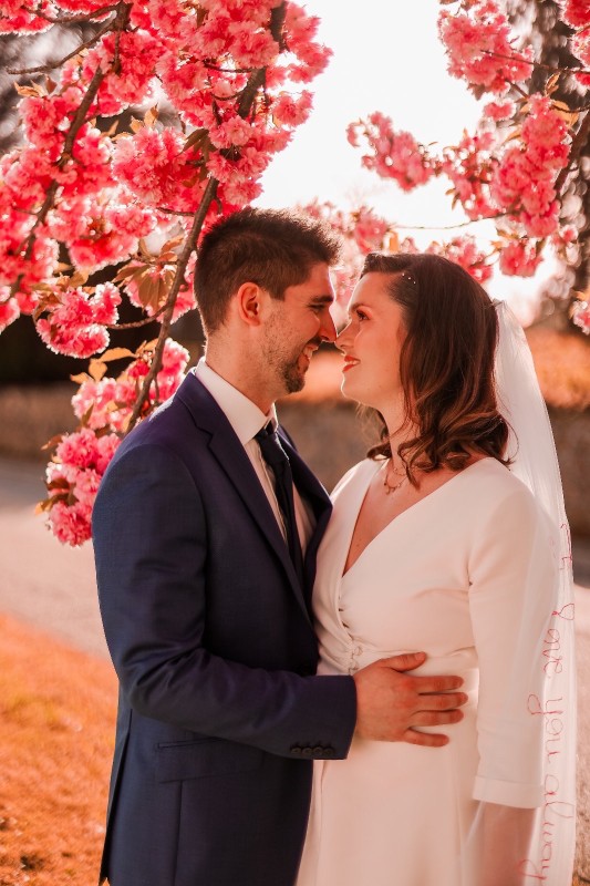 Maquillage chaleureux pour mon mariage de luxe au Château de Pizay, proche de Lyon en Rhône-Alpes. !