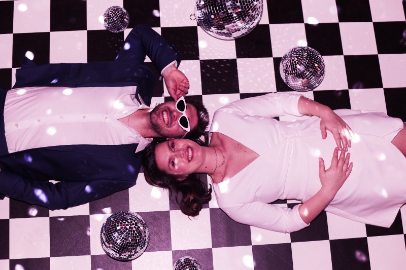 Trouve une coiffeuse à domicile pour une coiffure mariée cheveux détachés pour mon mariage au  Domaine des sources à Denicé proche Villefranche sur Saône en Rhône-Alpes