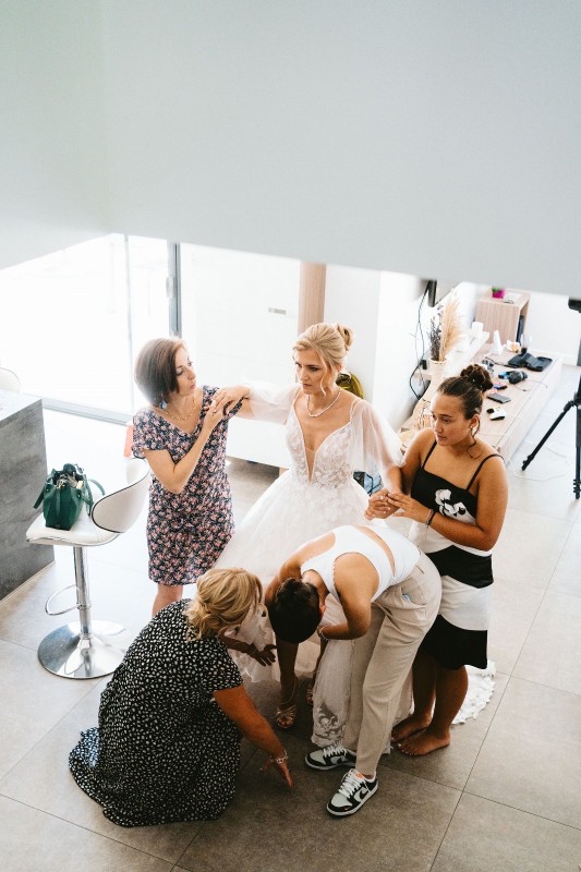 Trouve la meilleure maquilleuse pour mon mariage au  Domaine de Patras à Solérieux, proche de Montélimar en Auvergne-Rhône-Alpes. Le maquillage sophistiqué : pour qui et dans quelles occasions ?