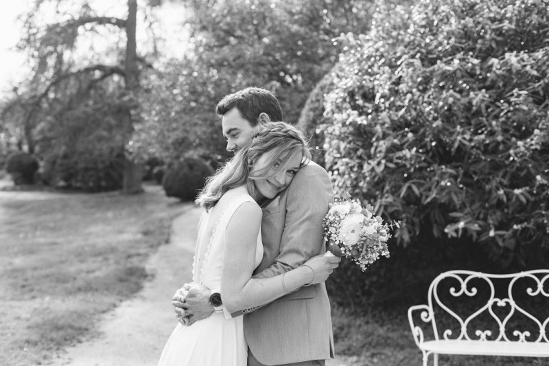 Trouve une coiffeuse à domicile pour ma coiffure de mariée sur cheveux en wavy au Domaine de Tourieux à Savigny proche de Lyon dans le 69