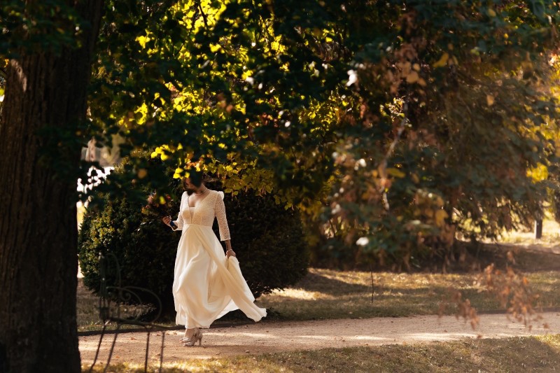maquillage mariée  haut de gamme pour un mariage à  Mâcon en Saône et Loire . Les forfaits beauté pour les mariées : sont-ils vraiment avantageux ?

