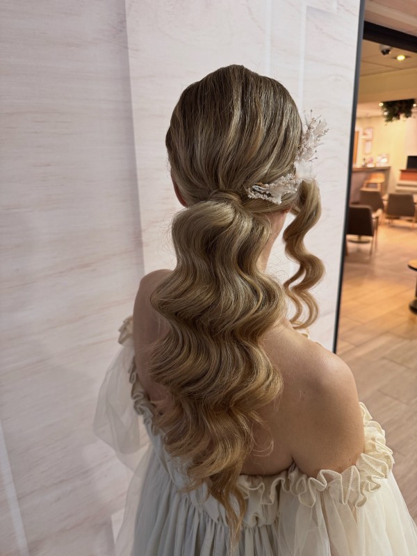 Coiffeuse mariée pour mon mariage au Château de Pizay à Belleville-en-Beaujolais, en Auvergne-Rhône-Alpes