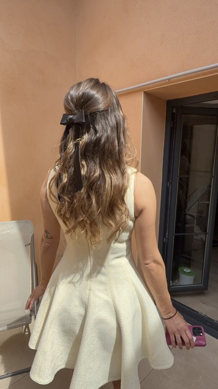 Coiffure cheveux détachés pour mon mariage au Château de Chavagnac proche de Valence en Rhône-Alpes,