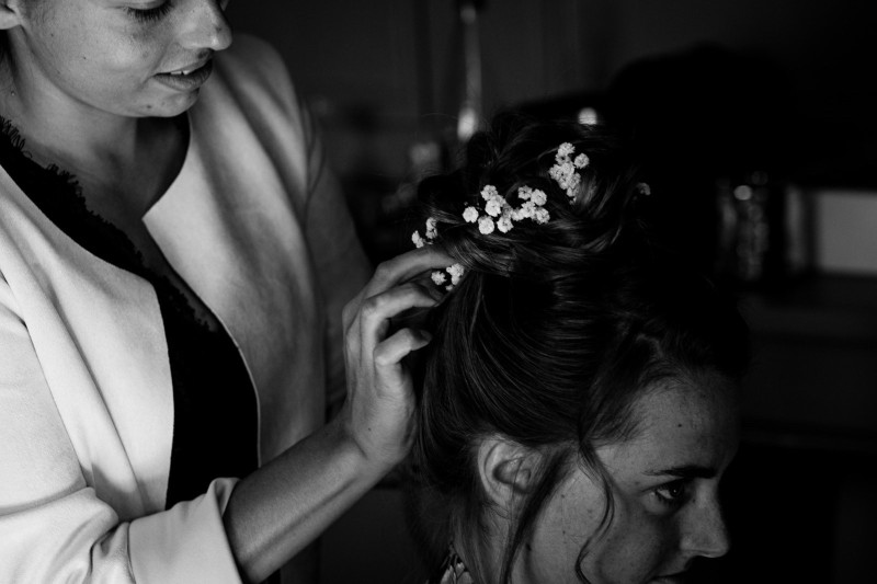 Trouve une maquilleuse professionnelle pour un maquillage avec faux cils pour mon mariage au Séquoias Golf & Ressort à Ruy-Montceau proche de Lyon