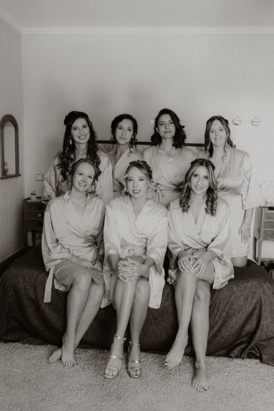 Besoin d’une maquilleuse mariage experte ? Service à domicile haut de gamme et luxe pour un maquillage nuptial raffiné et sophistiqué.au Château de la Gallée, proche de Lyon en Rhône-Alpes.