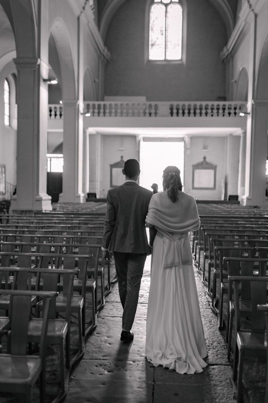 Je cherche une coiffeuse spécialisée dans les coiffures mariées pour mon mariage à Lyon en Rhône Alpes.