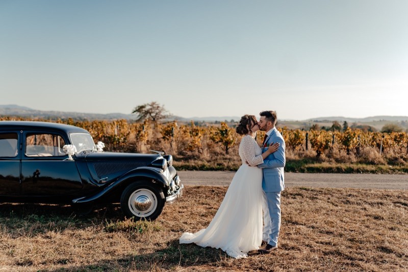 maquillage mariée  haut de gamme pour un mariage à  Mâcon en Saône et Loire . Les forfaits beauté pour les mariées : sont-ils vraiment avantageux ?


