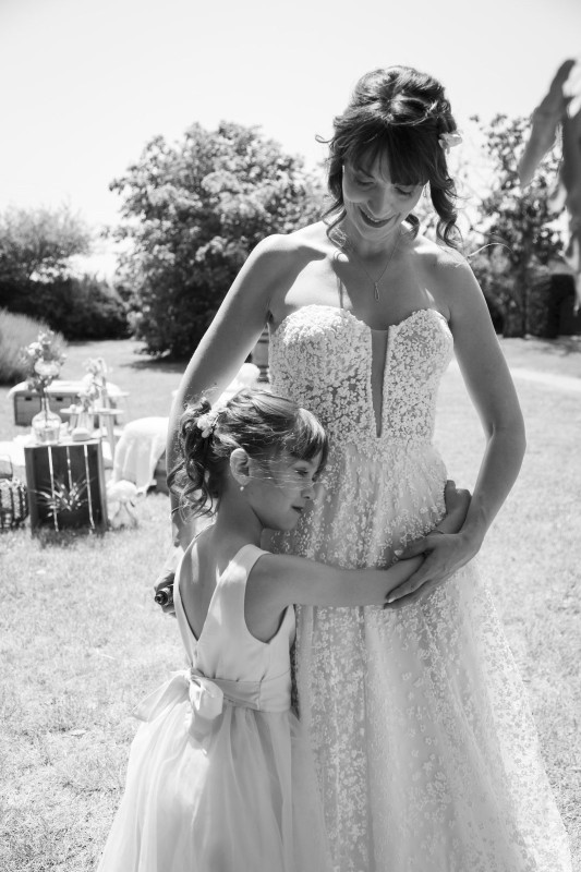 Coiffeuse mariée pour mon mariage au Château des Broyers en Rhône Alpes. Quand se laver les cheveux pour son mariage ? Les conseils de Jessica, experte en mise en beauté sur mesure

