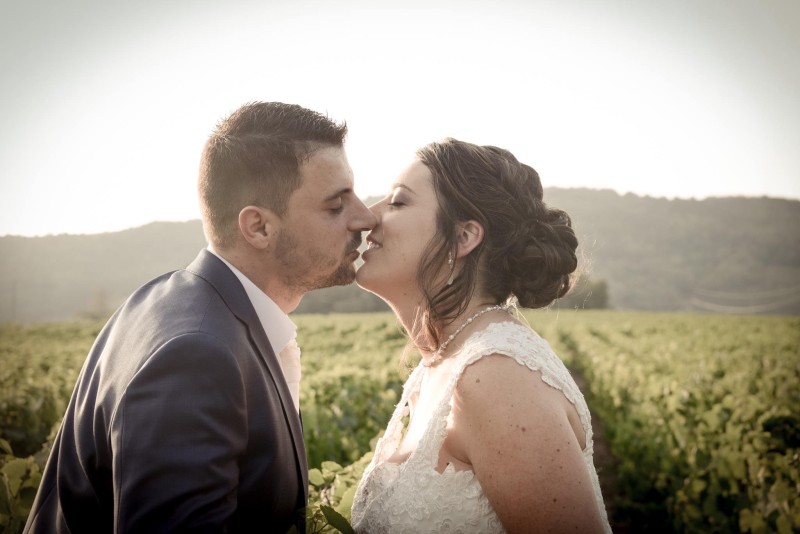 Maquilleuse spécialisée en mise en beauté pour mon mariage au Château d’Anjou, proche de Vienne en Rhône-Alpes.