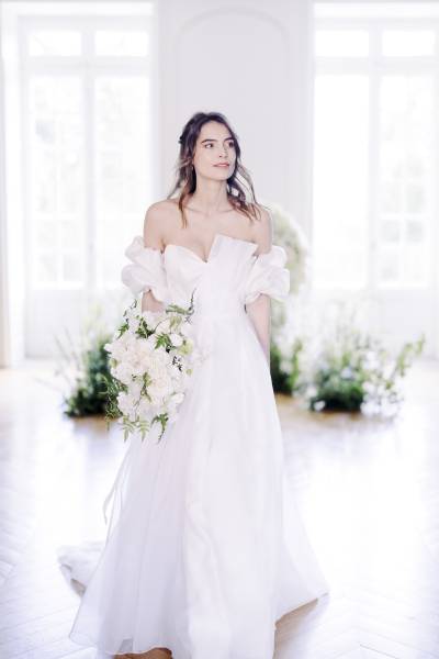 Je cherche une coiffeuse maquilleuse pour mon mariage au Château de Bagnols proche de Lyon