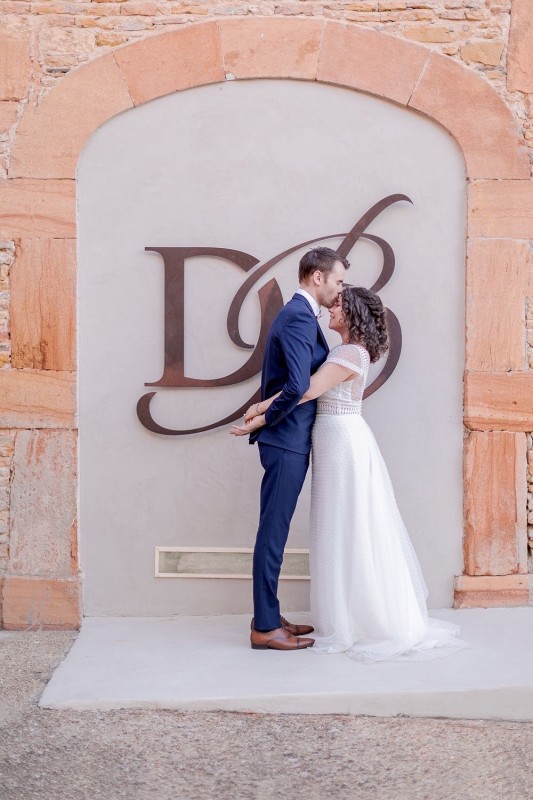 Coiffure maquillage mariée à Macon: Pourquoi rédiger un contrat avec votre prestataire beauté pour votre mariage ?