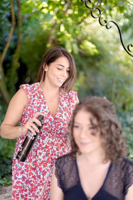 coiffeuse mariage à domicile dans le beaujolais. Pourquoi choisir un mariage en hiver ? Coiffure et maquillage pour une élégante mariée