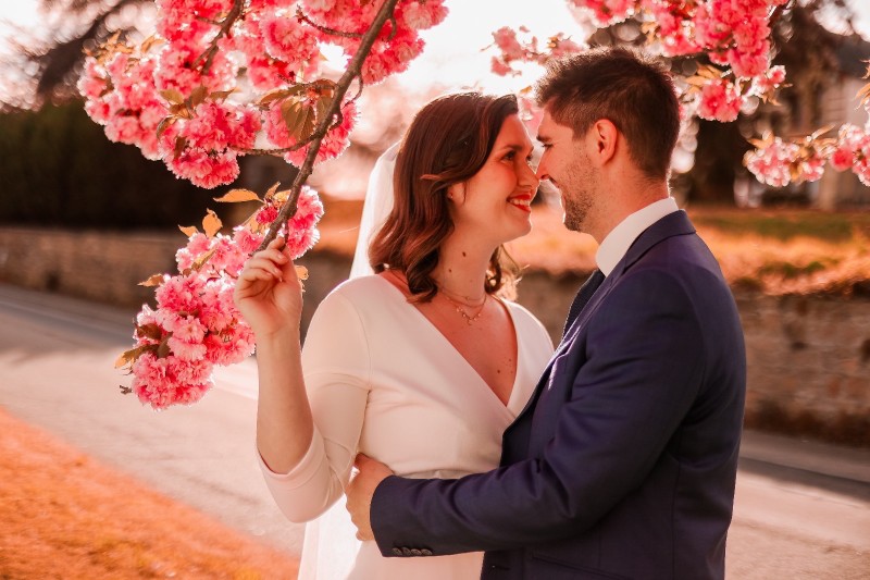 Maquillage de mariage luxe à domicile : recherchez une maquilleuse experte, spécialiste pour sublimer votre visage en ce jour unique.au Château des Broyers à la Chapelle de Guinchay, proche de Mâcon en Saône-et-Loire.!