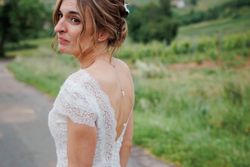 Cherche la meilleure coiffeuse mariée pour mon mariage au Domaine de la Ruisseliere. Quand doit-on mettre sa robe de mariée ?