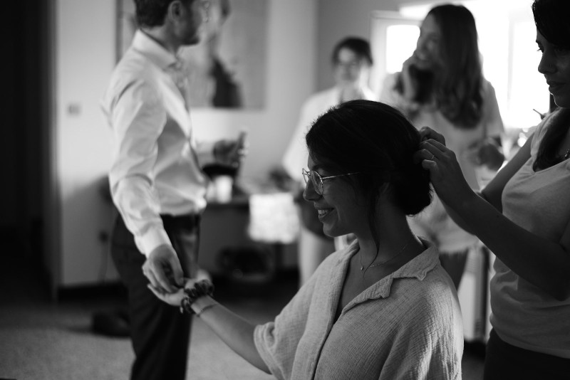 Maquillage mariage idéal : la meilleure maquilleuse experte à domicile, spécialiste du luxe et haut de gamme pour un résultat inoubliable.au Château de Laforest, proche de Villefranche-sur-Saône en Rhône-Alpes,