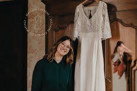 maison thérène et une tenue de robe de mariée qu'elle a créer