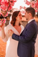 Notre zone d'activité pour ce service Coiffure semi-attache bouclée pour mariage en cérémonie laïque ou gala avec essai personnalisé à domicile et style chic