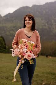 je cherche une coiffeuse pour mon mariage de luxe pour une coiffure haut de gamme à Lyon en Rhône Alpes